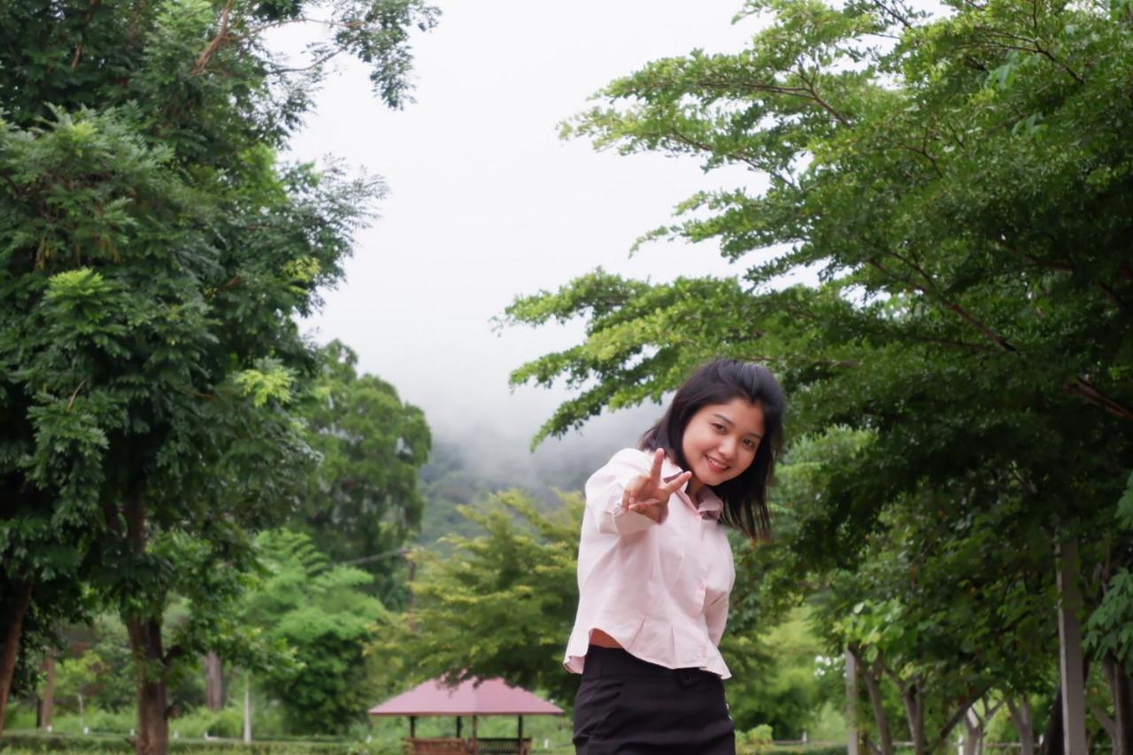 Baan Rai Pray Rung Kaeng Krachan Ban Tha Ling Lom Luaran gambar